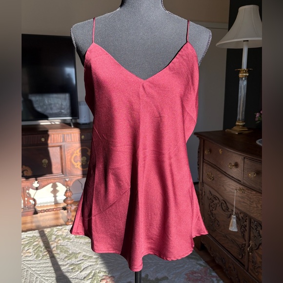 Shinestar Tops - Shinestar Burgundy V-Neck Spaghetti Strap Camisole